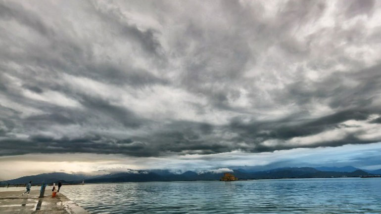 Καιρός: Νέο έκτακτο δελτίο από την ΕΜΥ  – Έρχονται μπουρίνια – Πού θα χτυπήσουν