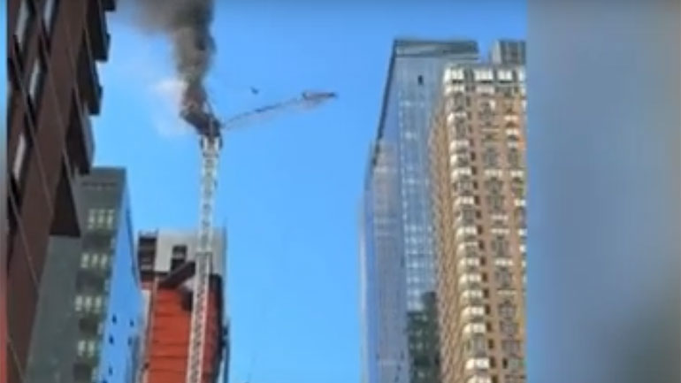 Τρόμος στις ΗΠΑ: Γερανός έπεσε και τραυμάτισε δύο άτομα