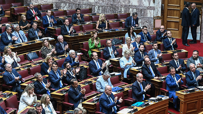 Νομοσχέδιο για την ενίσχυση του εισοδήματος: Η στάση των κομμάτων στην επικείμενη ψηφοφορία Νομοσχέδιο για την ενίσχυση του εισοδήματος: Η στάση των κομμάτων στην επικείμενη ψηφοφορία