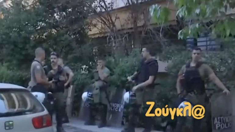 Πατήσια: Η μήνυση της μητέρας δύο παιδιών που απειλήθηκε με έξωση για 881 ευρώ χρέος στα κοινόχρηστα