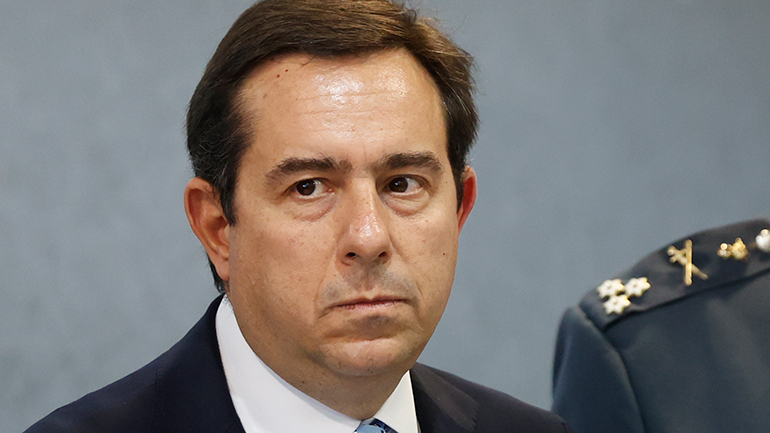 «Έφαγε» τον Μηταράκη το «Νησί της Αποκάλυψης» «Έφαγε» τον Μηταράκη το «Νησί της Αποκάλυψης»