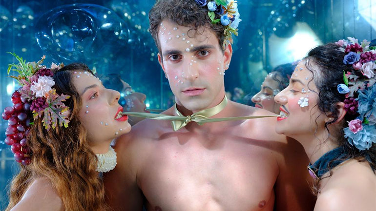 Ο Γιάννης Κακλέας επιστρέφει στο Θέατρο Τέχνης και σκηνοθετεί τη Δωδέκατη Νύχτα του Σαίξπηρ