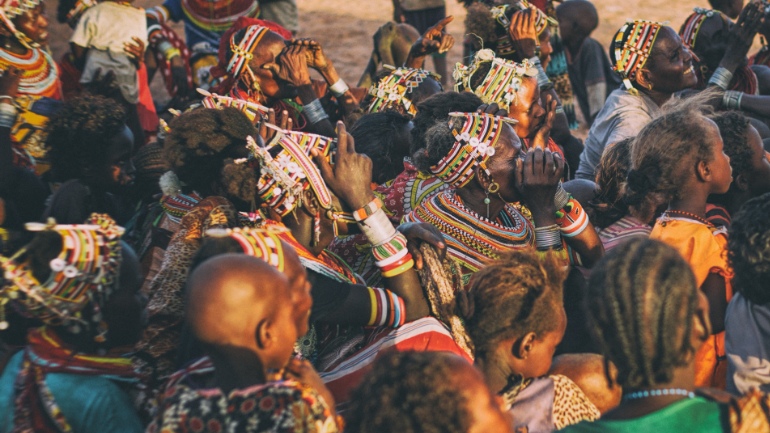 Γκάνα: Το κοινοβούλιο ενέκρινε νομοσχέδιο που απαγορεύει την κακομεταχείριση κατηγορουμένων για μαγεία