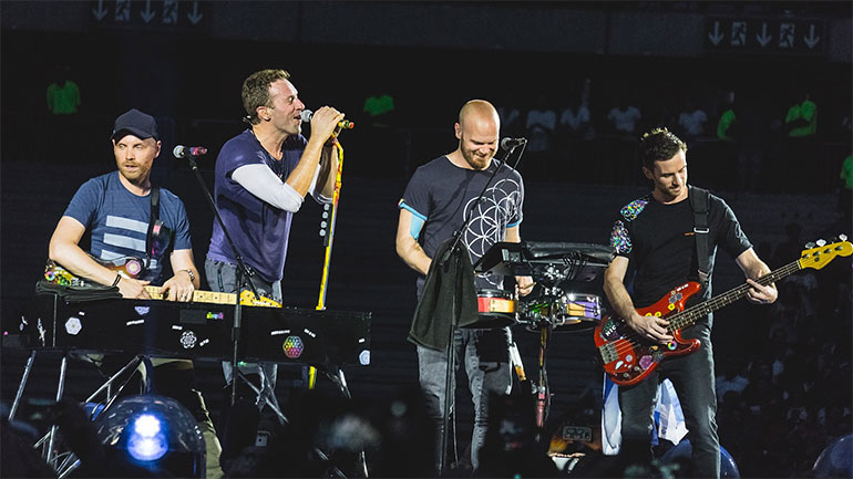 Coldplay: Παροξυσμός για τη συναυλία τους στο ΟΑΚΑ τον Ιούνιο του 2024 – Σε δύο ημέρες πουλήθηκαν 110.000 εισιτήρια