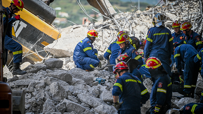 Πάτρα: Υπέκυψε στα τραύματά του ο 22χρονος που καταπλακώθηκε από τη μοιραία γέφυρα Πάτρα: Υπέκυψε στα τραύματά του ο 22χρονος που καταπλακώθηκε από τη μοιραία γέφυρα