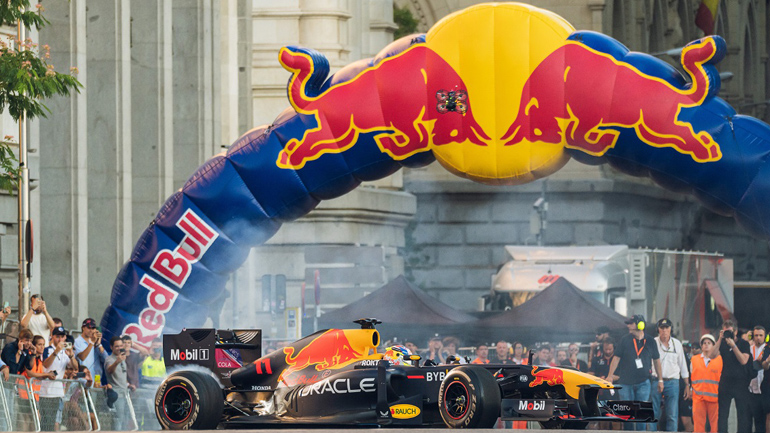 RED BULL SHOWRUN BY ALUMIL: Πως μπορείτε να κερδίσετε το «χρυσό»  εισιτήριο για το μεγαλύτερο motorsports event στην Ελλάδα!