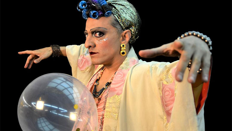 «Γίνεται δέντρο το πουλί;»: Η παράσταση εμπνευσμένη από το έργο του Χρ. Χωμενίδη στη Μικρή Επίδαυρο