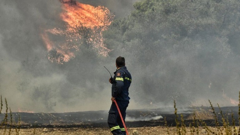 Πολύ υψηλός κίνδυνος πυρκαγιάς για τη Δευτέρα σε τέσσερις Περιφέρειες