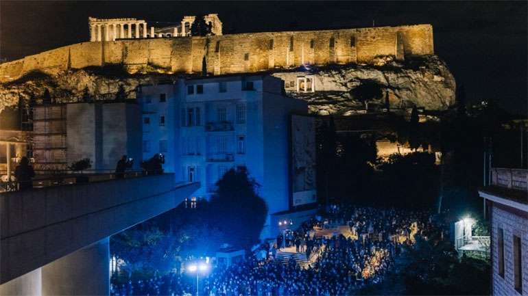 Αυγουστιάτικη πανσέληνος στο Μουσείο Ακρόπολης σε ρυθμούς tango
