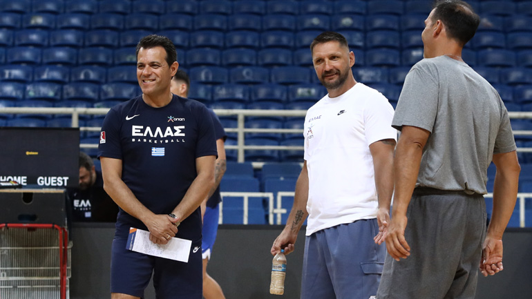 Ιτούδης: «Σύντομα θα έχουμε μια τελική απόφαση για τον Αντετοκούνμπο» Ιτούδης: «Σύντομα θα έχουμε μια τελική απόφαση για τον Αντετοκούνμπο»