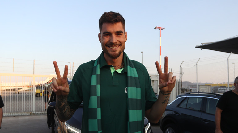 Στην Αθήνα για τον Παναθηναϊκό ο Ερνανγκόμεθ: «Να κερδίσουμε τα πάντα, ήρθα στην κορυφαία ομάδα της τελευταίας 20ετίας»