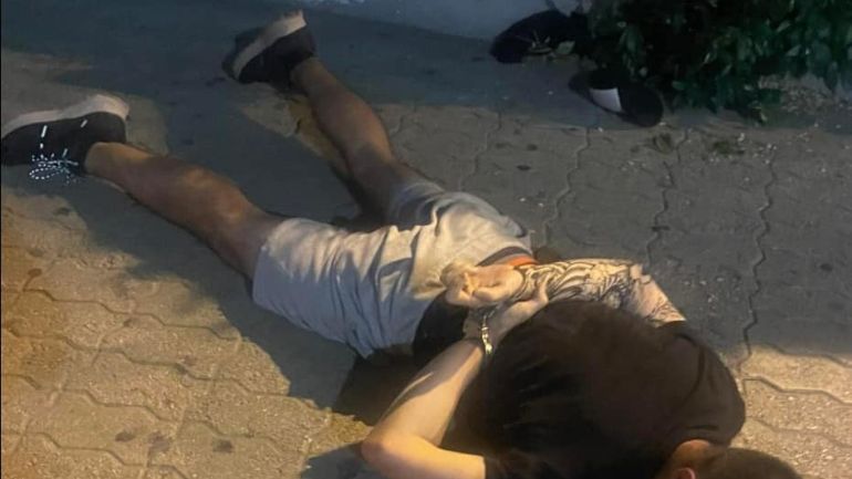 Αγ. Παρασκευή: Αστυνομικοί της ΔΙΑΣ συνέλαβαν νεαρό την ώρα που σημάδευε με περίστροφο περιπτερά για να τον ληστέψει