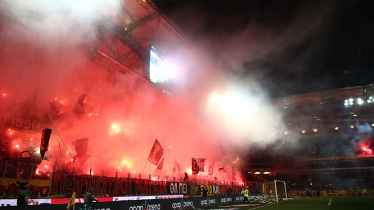 ΑΕΚ: «Όποιος ανάψει καπνογόνο δεν είναι απλά ανόητος αλλά εχθρός της ομάδας»