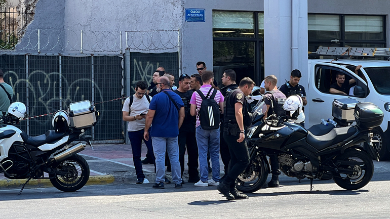 Αστυνομικός πυροβόλησε ληστή στον Κολωνό