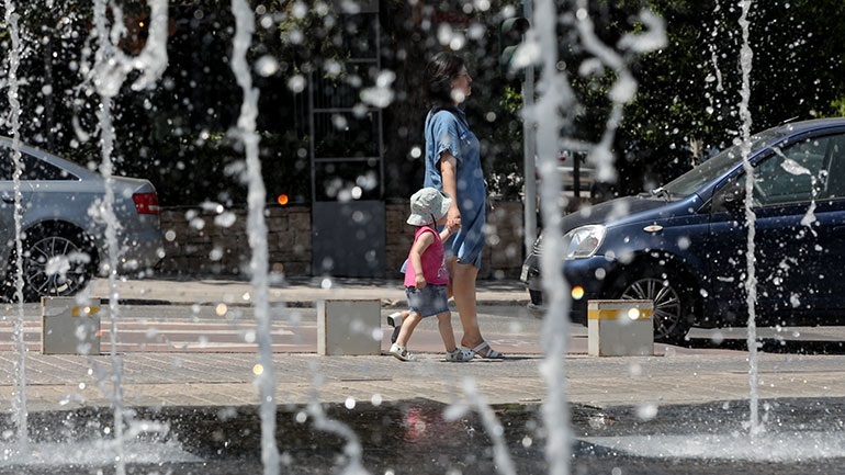 Καύσωνας: Υπερβολικό το δημοσίευμα του Bloomberg – Τι λένε οι Έλληνες μετεωρολόγοι