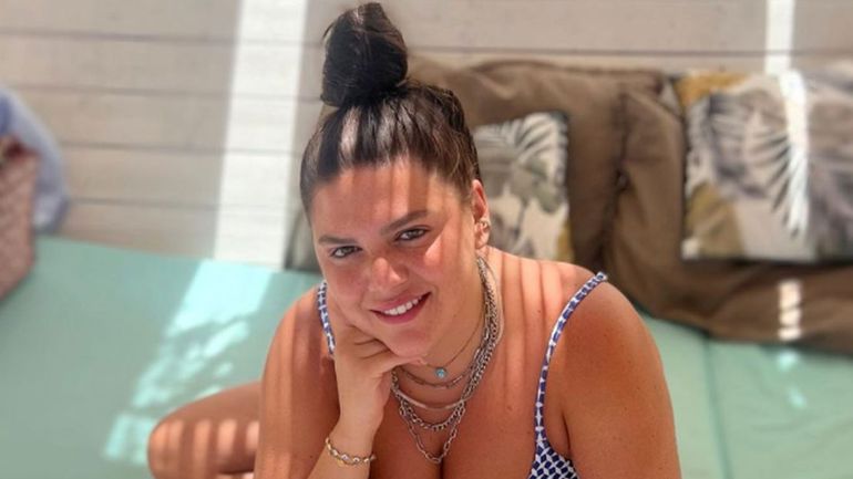 Δανάη Μπάρκα: Εύχεται «καλό μήνα» από τις Κιτριές Μεσσηνίας