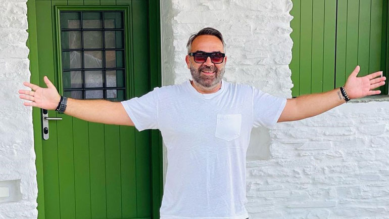 Ο Γρηγόρης Γκουντάρας για την πώληση του σπιτιού του: «Βαρέθηκα να με παίρνει η εισπρακτική 15 τηλέφωνα τη μέρα»