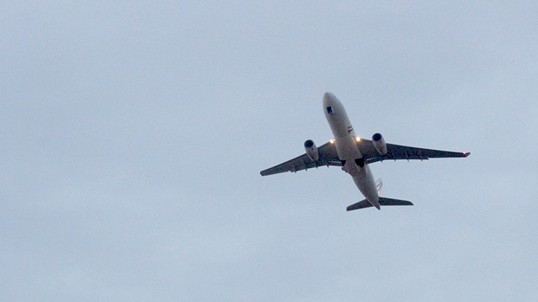 Ιταλία: Στρατιωτικό αεροσκάφος με 87 επιβάτες από τον Νίγηρα προσγειώθηκε σε αεροδρόμιο της Ρώμης