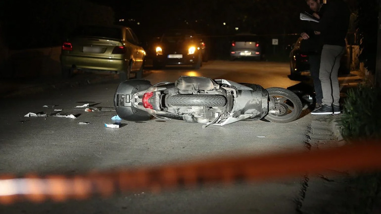 Θεσσαλονίκη: Αυτοκίνητο συγκρούστηκε με μοτοσικλέτα – Ένας τραυματίας