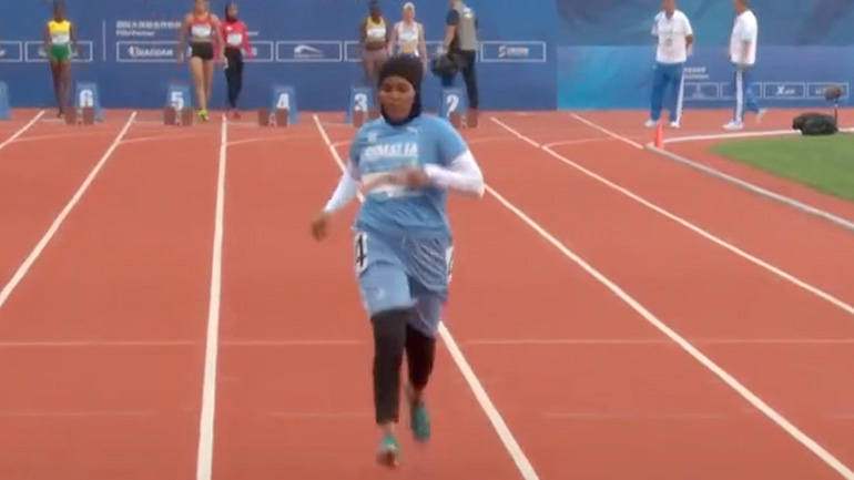 H σπρίντερ που πήγαινε με το… πάσο της – Έκανε τον χειρότερο χρόνο στην ιστορία των 100μ.!
