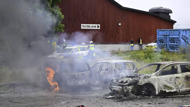 Σουηδία: Τουλάχιστον 52 τραυματίες, οι 8 σοβαρά, μετά από συγκρούσεις σε φεστιβάλ για την Ερυθραία