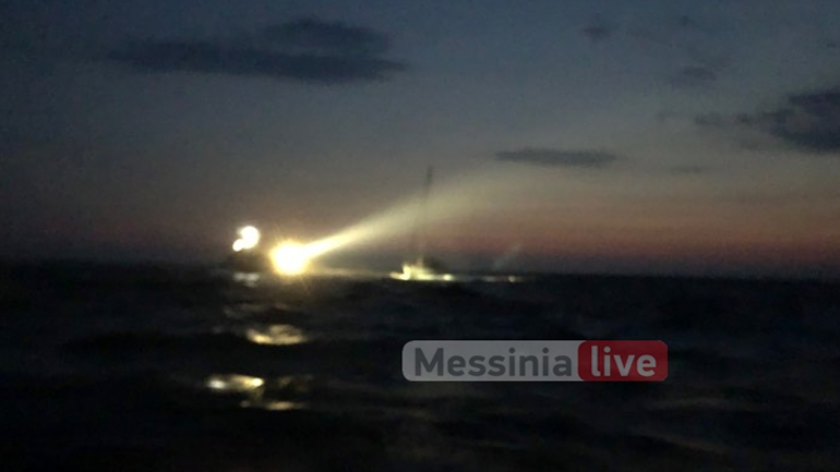 Οι διακινητές έπεσαν στη θάλασσα για να διαφύγουν