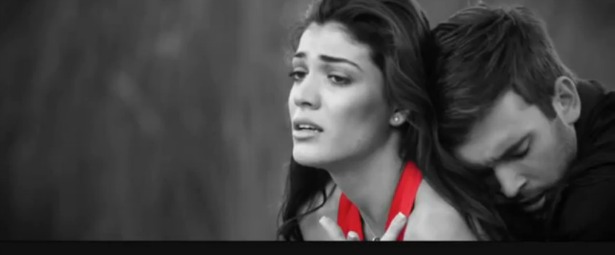 Ήβη Αδάμου: Το ολοκαίνουργιο της video clip! | «Πονάνε οι αγάπες»