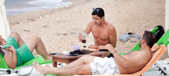 Κωνσταντίνος Γαλανός: Άφησε στην άκρη το μικρόφωνο & ασχολήθηκε με τις ρακέτες!