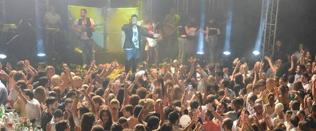 Το αδιαχώρητο στη δεύτερη εμφάνιση του Παντελή Παντελίδη στην Κύπρο! | Φωτογραφίες & Video