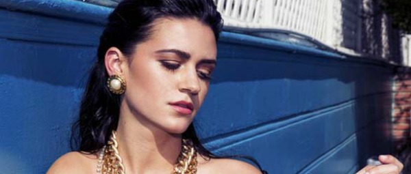 “Clocks” | Ακούστε το νέο τραγούδι της Kat Dahlia