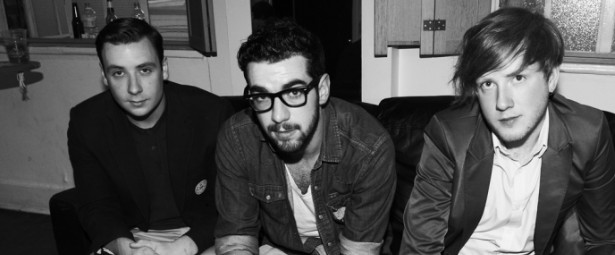 “Changing of Seasons”: Το νέο τραγούδι των Two Door Cinema Club