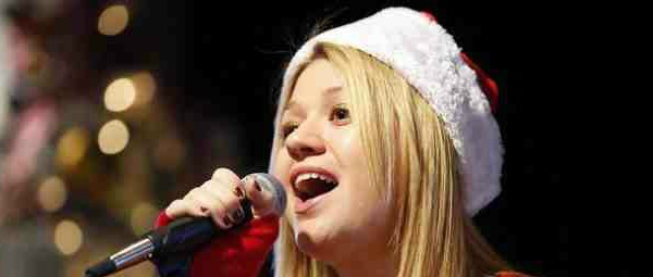 “Wraped In Red”| Δείτε το εξώφυλλο του νέου album της Kelly Clarkson