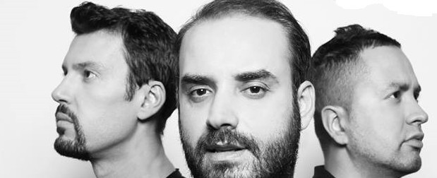 Πυροτεχνήματα για τους “No name band”.