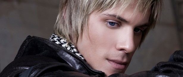 Η έκπληξη των φίλων του Νίκου Οικονομόπουλου για τα γενέθλια του! | Video