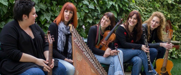 H ορχήστρα παραδοσιακής μουσικής “Smyrna” live στο Nueva Trova 13 & 20/6