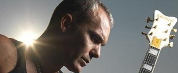 Ποιον τραγουδιστή προτρέπει να αλλάξει επάγγελμα ο Στέλιος Ρόκκος;