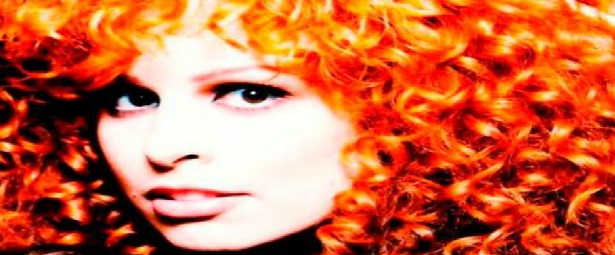 Η Σοφία Κουρτίδου τώρα και παρουσιάστρια!