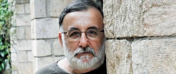 Θάνος Μικρούτσικος: «Το να πετάς τόσους ανθρώπους στον δρόμο και να τους προσθέτεις στην ανεργία είναι εγκληματικό κατά τη γνώμη μου»