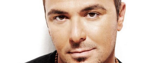 Αντώνης Ρέμος | Στο ποδόσφαιρο πρέπει να είσαι ή “….”  ή μάγκας κι εγώ μάγκας δεν ήμουνα…