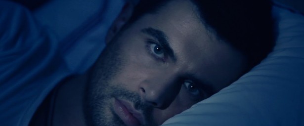 Ο Γιώργος Παπαδόπουλος ‘πανηγυρίζει’ στο νέο του video clip!