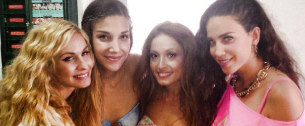 Τι κάνουν μαζί οι 3ΚISS,η Κατερίνα Στικούδη και ο Ηλίας Βρεττός ;