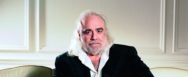 Εσπευσμένα μεταφέρθηκε στο νοσοκομείο ο Ντέμης Ρούσσος..