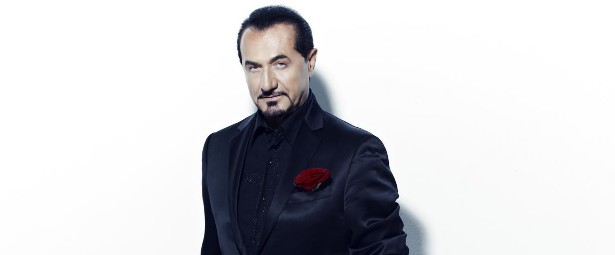 Ο Λευτέρης Πανταζής είναι… “Άπιστος” στο νέο του video clip!