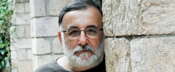 Θάνος Μικρούτσικος: «Η συναυλία ‘Πάντα γελαστοί και γελασμένοι’ θα έχει και πολιτικό στοιχείο»