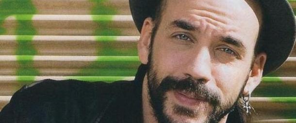 Ακούστε το νέο τραγούδι του Πάνου Μουζουράκη! | «Πώς να την πεις την αγάπη»