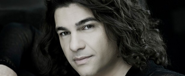 Ο Νίκος Κουρκούλης κάνει την «Ανατροπή»! | Ακούστε δείγμα της νέας επιτυχίας