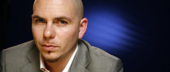 Ακούστε τον Pitbull να κάνει remix σε τραγούδι του Chris Brown