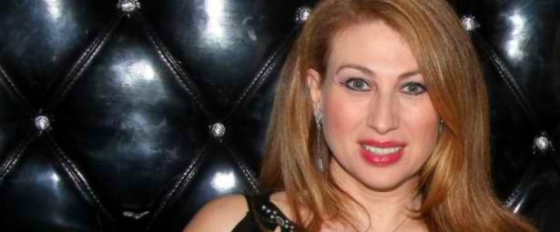 Η Μαντώ σχολιάζει την προσπαθειά που είχε κάνει στο παρελθόν για διεθνή καριέρα.