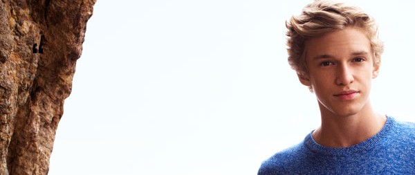 Ο Cody Simpson επιβεβαιώνει το νέο του single “La Da Di”