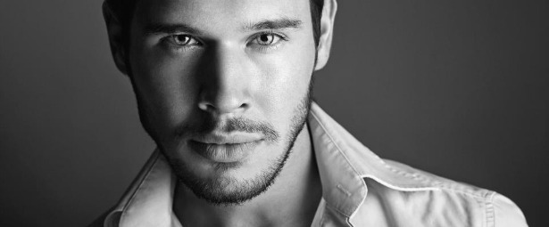 “Γέλασε και Πάλι” |Το νέο τραγούδι του Γιάννη Μεταξά